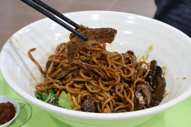 阁最好吃的15家档口！反驳就是你赢～澳门新葡京美食暴击！新加坡厦门街老食(图7)